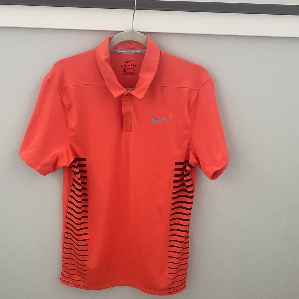 Men’s Nike Dri Fit Golf Shirt. Size S.